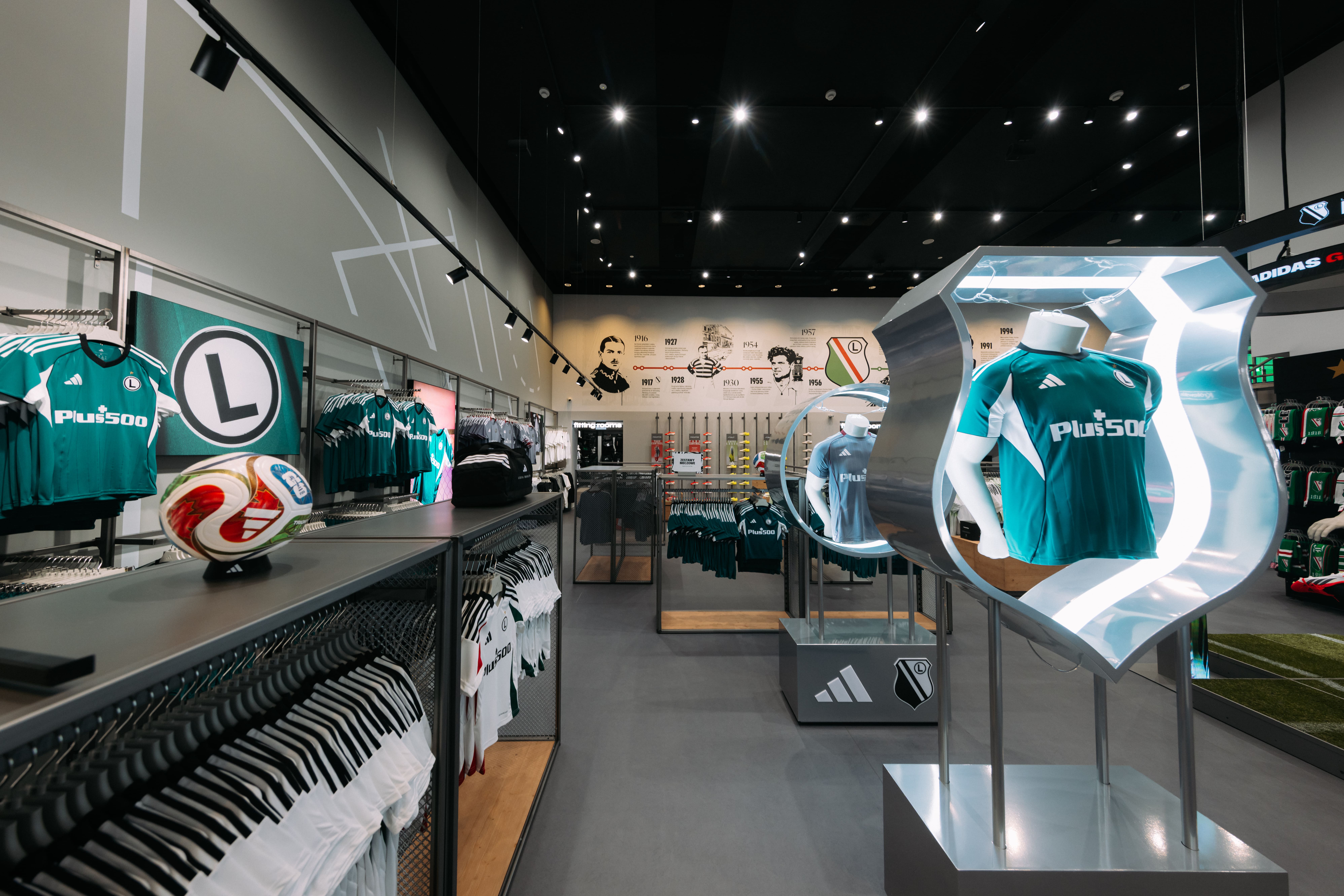 Odnowiony Legia FanStore