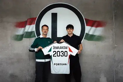 Jakub Żewłakow przedłuża kontrakt z Legią do 2030